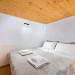 M&k Traditional House *