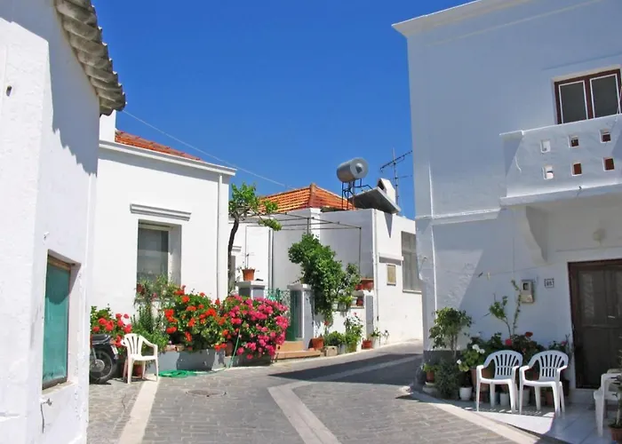 M&k Traditional House